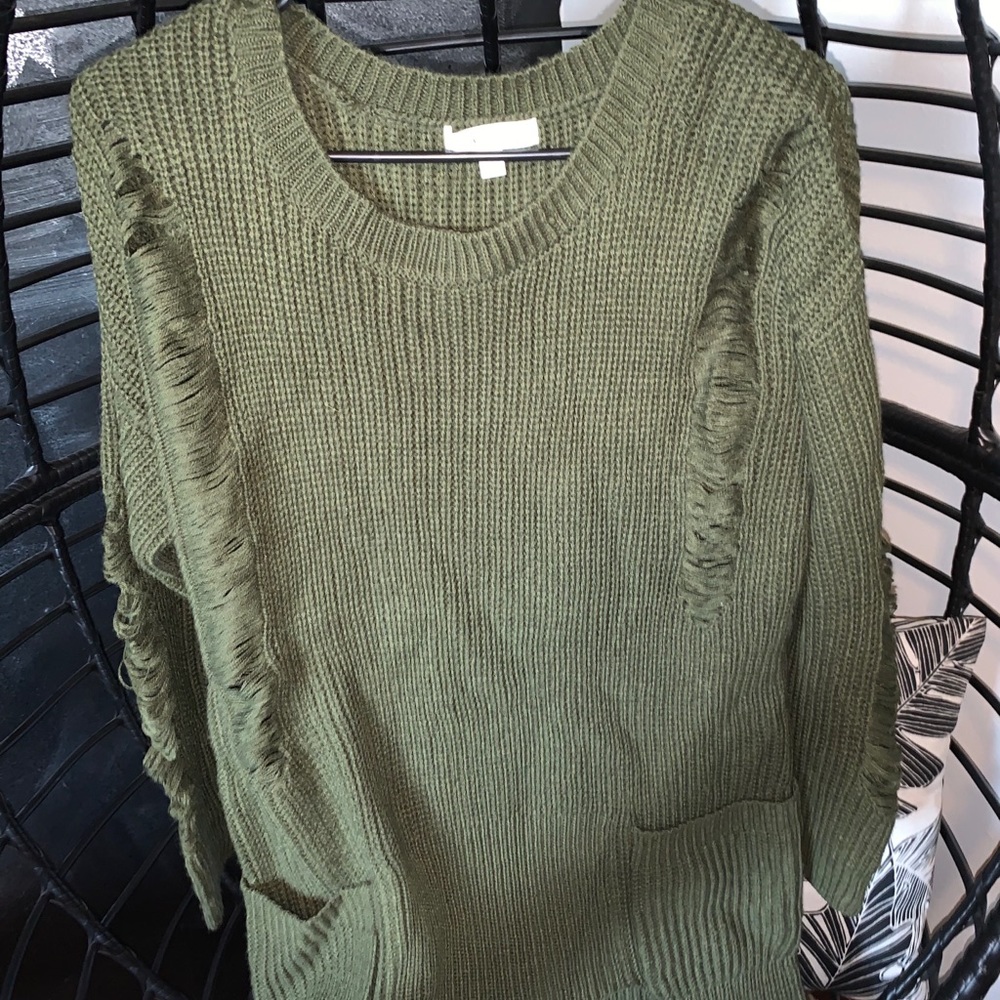 High low green sweater
